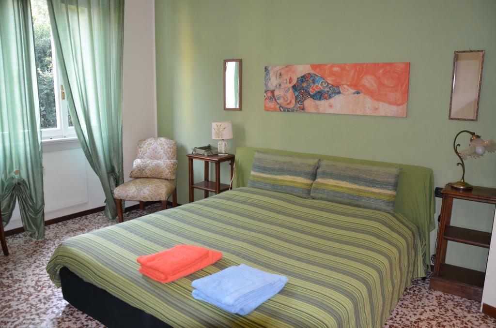 Green Quercia Apartment Como Pokoj fotografie